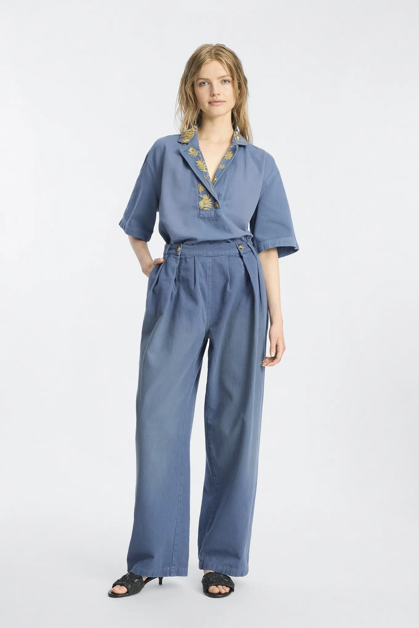 BLAISE 36Blue 1030/26107