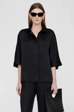 Julia Black A075828000A