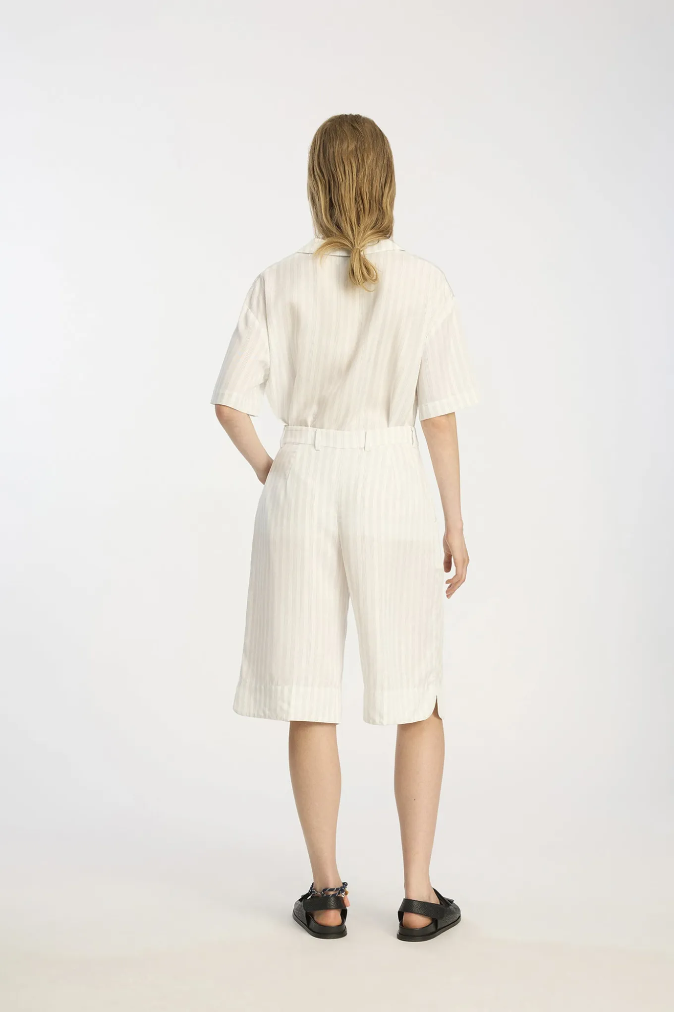 UAMA 76Ivory 1460/26184